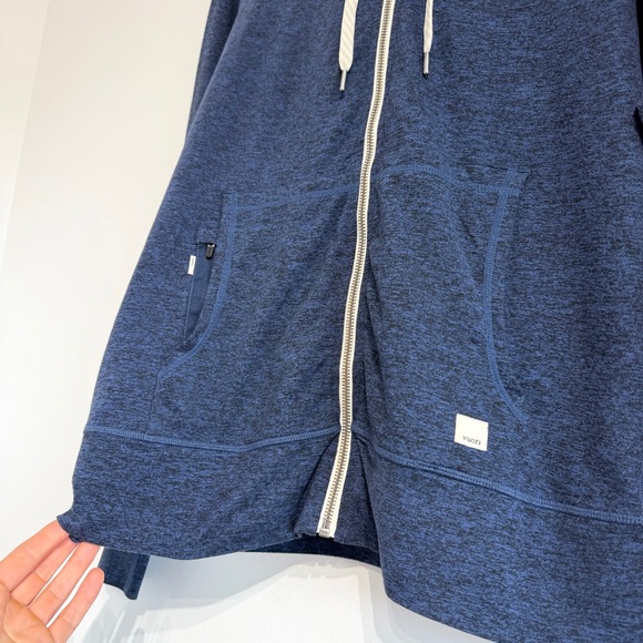 Vuori Halo Performance Hoodie 2.0 Midnight Heather thin stretchy - Picture 8 of 12